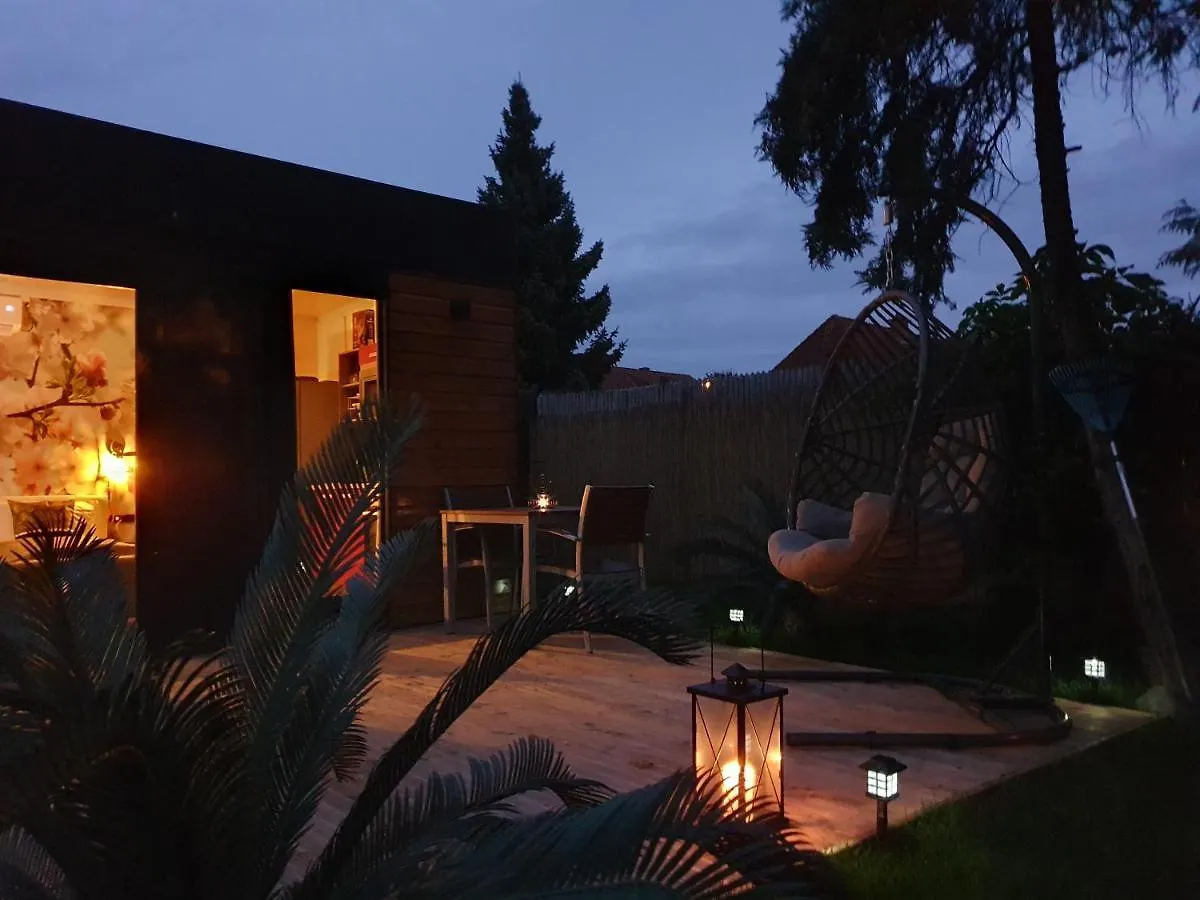 Lane Tiny Homes, Nahe Hannover Messe Apartment